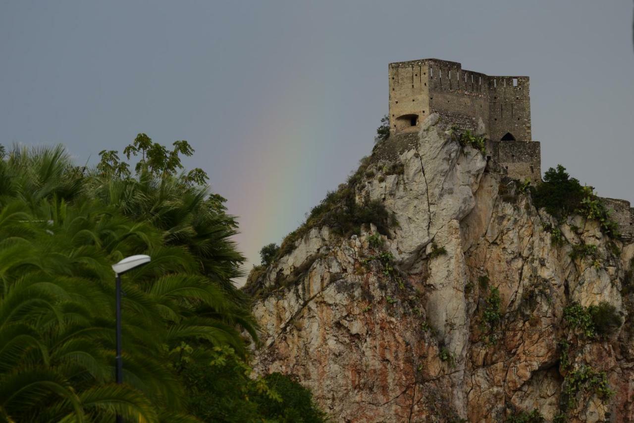 Camere Santa Margherita Santa Margherita-Sant'Alessio Siculo Exterior foto